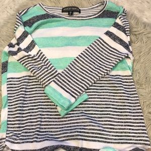 Patterned 3-quarter sleeved top